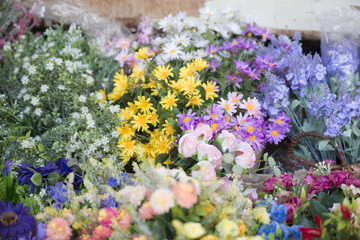 Obraz premium Artificial flowers vintage blurred focus