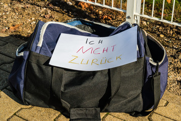 Naklejka premium Flüchtlinge Tasche 