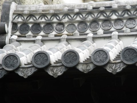 particolari dei tetti del castello di Himeji