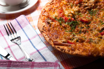 breakfast pizza with cheese