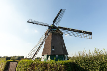 Fototapeta na wymiar Moulin hollandais