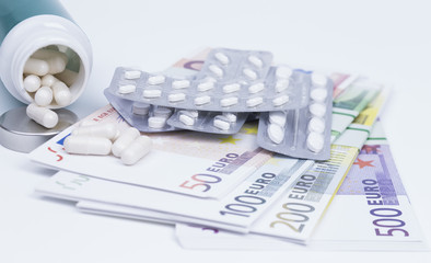 Tabletten und Geld
