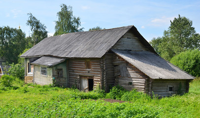 Fototapeta na wymiar Traditional russian wooden house