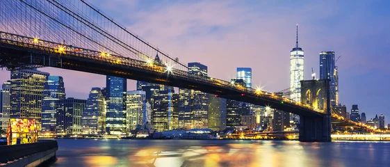 Tuinposter Brooklyn Bridge in de schemering © Frédéric Prochasson