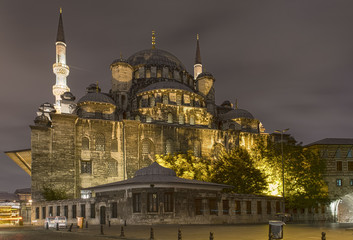 Fototapeta na wymiar Ночной Стамбул