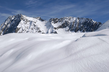 Zimowy pejzaż alpejski w górach Presanella, Passo Paradiso, Passo Tonale