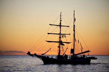 Fototapeta na wymiar Sailing yaht in open sea