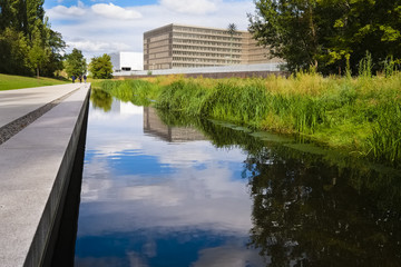 Panke vor Zentrale des Bundesnachrichtendienstes, Berlin, Deutschland