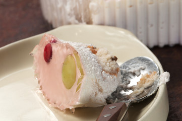 Curd-cream dessert