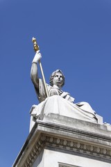 Obraz premium Statue La Loi, Place du Palais-Bourbon à Paris