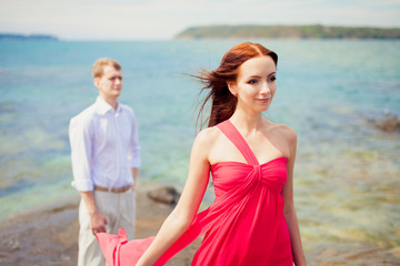 Fototapeta na wymiar beautiful couple on a island, honeymoon