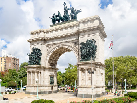 Fototapeta Triumphal Arch at the Grand Army Plaza in Brooklyn, New York