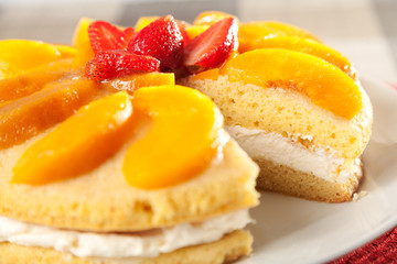 Vanilla cake with peaches