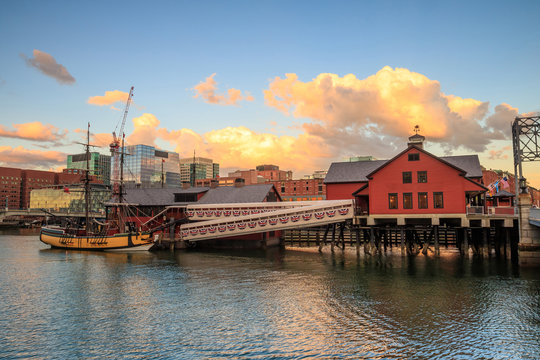  Tea Party Ships & Museum in Boston