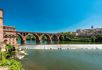 Naklejka premium Old bridge in Albi, France
