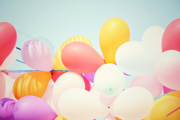 Fototapeta na wymiar Multicolored balloons