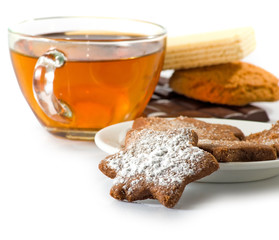 cups of tea and cookies on the table closeup