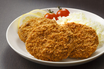 メンチカツ　Minced meat cutlets