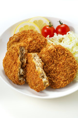メンチカツ　Minced meat cutlets
