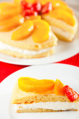 Vanilla cake with peaches