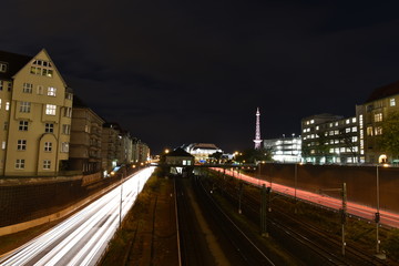 Fototapeta na wymiar Berlin bei Nacht, Panorama West Berlin mit Funkturm, Messe Berlin