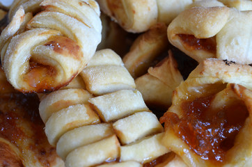 cookies with apricot jam cooked in the oven

