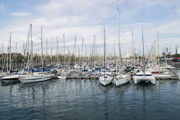 Fototapeta na wymiar Barche porto Barcellona