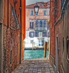Naklejka premium detail of a backstreet in Venice