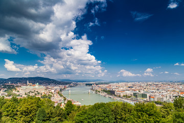 Fototapeta premium The Danube River runs through Budapest