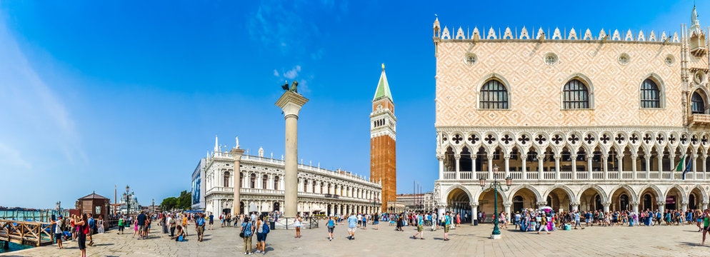 Fototapeta Beautiful view of Piazzetta San Marco with Doge's Palace and Campanile, Venice, Italy