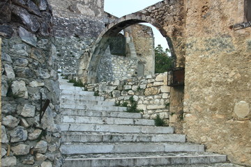 Fototapeta na wymiar Navelli, borgo medievale dell'Abruzzo