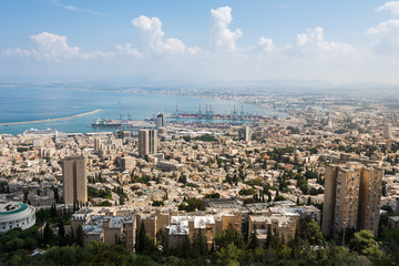 Fototapeta na wymiar Haifa from Yefe Nof promenade