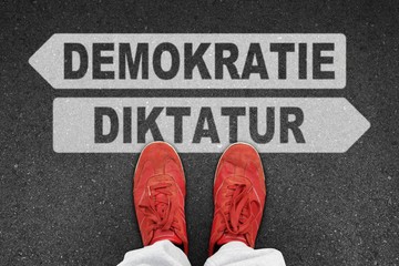 th demokratie diktatur I