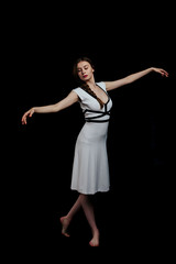 Naklejka premium beautiful young women dancing in studio 