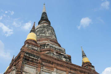 Fototapeta premium An old beautiful temple in Thailand, Wat Yai Chai Mongkol, Ayuuthaya