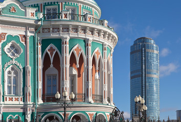 Фрагмент дома Севастьянова и небоскрёб 