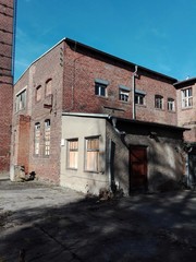 Fototapeta na wymiar altes Fabrikgebäude in Sachsen 