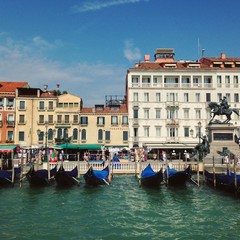 Fototapeta na wymiar Venetian gondolas