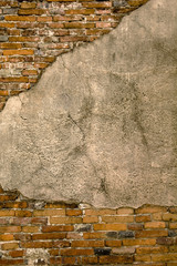 Walls cracked plaster