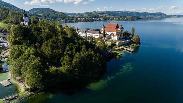 Traunsee, Traunkirchen, Salzkammergut, (Austria).