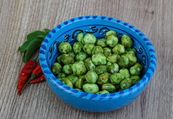 Wasabi peas