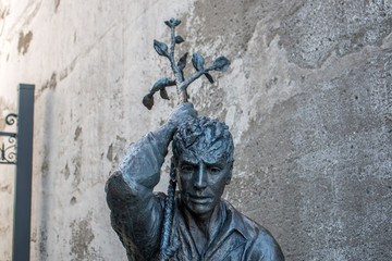 Statue L'Homme-Rivi&egrave;re Quebec City Qu&eacute;bec Canada