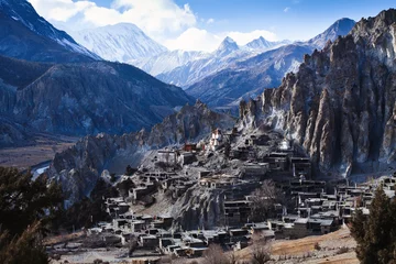 Foto auf Acrylglas Nepal Himalaya-Gebirge in Nepal, Blick auf das kleine Dorf Braga auf der Annapurna-Schaltung