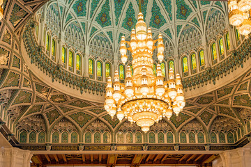 Fototapeta na wymiar Chandelier of Sultan Qaboos Grand Mosque in Muscat, Oman. It was manufactured in Germany. 
