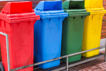 Color bin