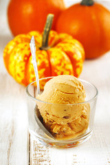 Pumpkin pie ice cream