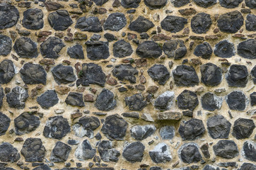 Mauer aus Basaltsteinen