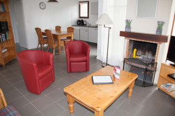 Bright and spacious kitchen