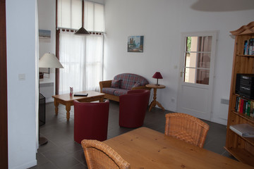 Bright and spacious kitchen