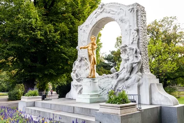 Zelfklevend Fotobehang gedenkteken van Johann Strauss zoon in Stadtpark Wenen © vvoe
